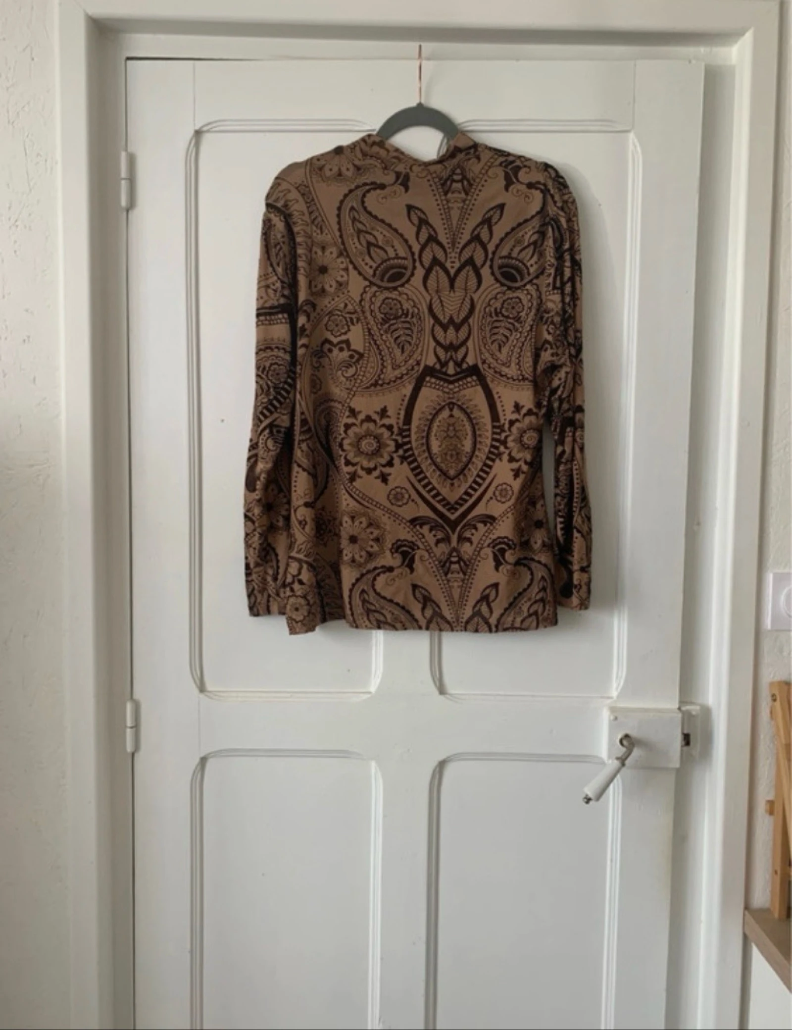 Bruine/zwarte mandala-print top voor dames - Maat 2XL Curve – photo 2
